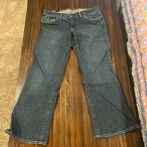Vanity jeans with flaired legs